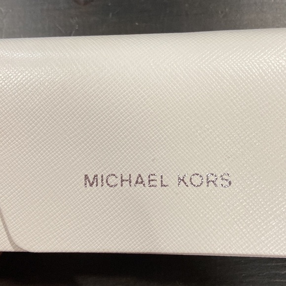 Michael Kors white glass case. Excellent condition. No glasses included​​​​​​​ - Picture 4 of 4